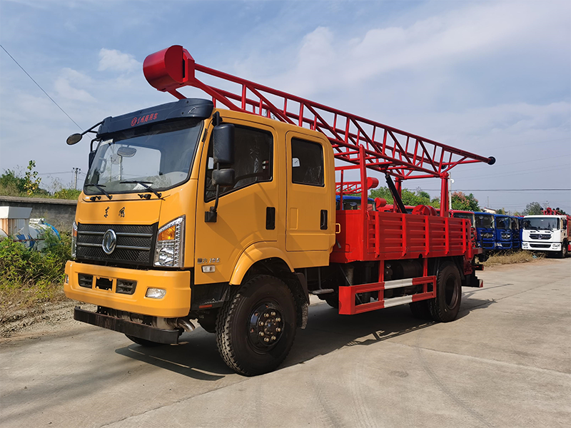 東風商用雙排座國6汽車鉆機