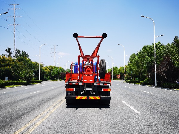 原裝四驅(qū)排半汽車鉆機